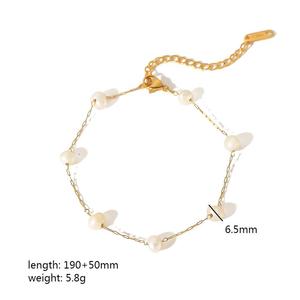 Moda círculo redondo blanco perla con cuentas cadena gargantilla collar pulsera conjuntos 18K chapado en <span class=keywords><strong>oro</strong></span> conjunto <span class=keywords><strong>de</strong></span> joyas <span class=keywords><strong>de</strong></span> acero inoxidable <span class=keywords><strong>para</strong></span> niña - Product Image 4