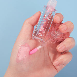 ลิปน้ำมันลิป6สีเปลี่ยนทรงหัวใจฉลากส่วนตัวให้ความชุ่มชื่นให้ความชุ่มชื่น - Product Image 1