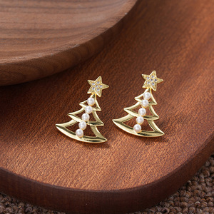 Orecchini a Perno a Forma di Albero di Natale per Donne, Design Elegante per le Festività, Accessori per Uso Quotidiano e Regalo per Feste - Product Image 4