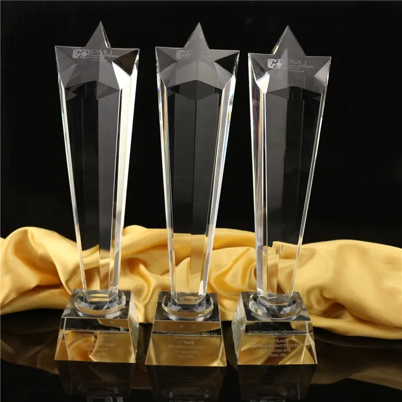 रिक्त क्रिस्टल ट्रॉफी पुरस्कार स्मारिका के लिए स्टार के आकार का पुरस्कार ट्रॉफी शिल्प/अनुकूलित क्रिस्टल K9 ग्लास ट्रॉफी पुरस्कार स्मारिका