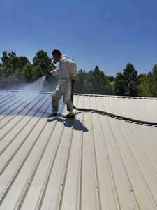 Revêtement imperméable en polyurée pulvérisable écologique certifié CE pour les sous-sols résidentiels et les plateformes de stationnement commerciales - Product Image 6