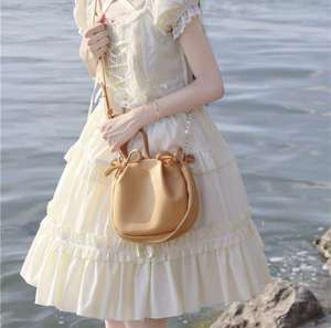 Sac à bandoulière pour femme en PU imperméable, luxueux et tendance, avec un design plissé en forme de nuage, sac bandoulière pour femme - Product Image 1