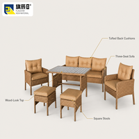 6-teiliges Gartenmöbel-Set aus PE-Rattan-Geflecht, 3-Sitzer-Sofa, 2 Sessel, 2 Ottomanen, Esstisch, braun