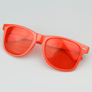 2024 logotipo personalizado UV400 gafas de sol de plástico regalos promocionales de moda púrpura para hombres mujeres PC Material rojo azul verde amarillo - Product Image 4