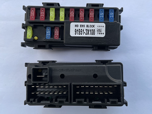 Caja de Fusibles del Módulo del Motor 91951-3X100 919513X100, Caja de Fusibles del Compartimento del Motor Compatible con Hyundai Mistra Elantra Kia K3 <span class=keywords><strong>K4</strong></span> - Product Image 1