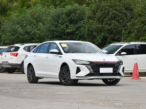 Dongfeng Aeolus Yixuan Max 5 Seats <span class=keywords><strong>MHD</strong></span> Hybrid EV Secan Car Automatic Gear Car en Ouzbékistan - Product Image 2