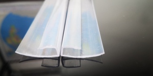 Accessoires de feuille de <span class=keywords><strong>toiture</strong></span> en <span class=keywords><strong>polycarbonate</strong></span> de prix usine profil en forme de U / H en plastique - Product Image 6