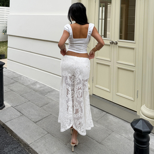 Falda midi de encaje de ganchillo para mujer, falda larga con dobladillo acampanado y diseño hueco transparente para vacaciones - Product Image 4