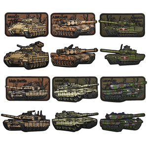 衣料品、バックパック、フットウェア & ヘッドウェアアクセサリー用のクリエイティブな漫画タンク刺繍フックとループパッチ - Product Image 1