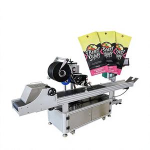 Machine de marquage laser avec étiquetage automatique et marquage laser UV intégrés pour la traçabilité sur la ligne de production d'emballages alimentaires - Product Image 2