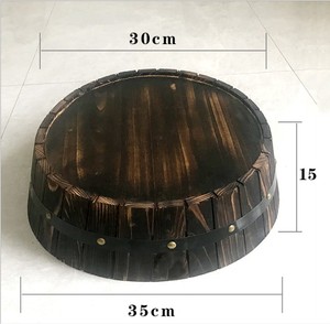 Présentoir mural vintage en fût de chêne, style vignoble, seaux et fûts ronds en bois élégants pour la décoration de bar - Product Image 2