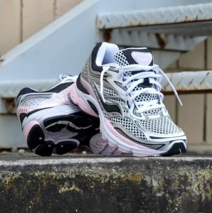 Zapatillas de running <span class=keywords><strong>Saucony</strong></span> Omni Classic para entrenamiento - Zapatillas deportivas casuales para <span class=keywords><strong>hombre</strong></span> con malla transpirable y suela gruesa - Product Image 2