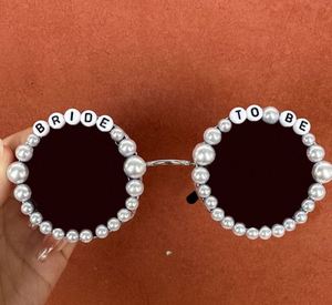 Gafas <span class=keywords><strong>de</strong></span> sol en forma <span class=keywords><strong>de</strong></span> corazón <span class=keywords><strong>de</strong></span> amor <span class=keywords><strong>de</strong></span> <span class=keywords><strong>despedida</strong></span> <span class=keywords><strong>de</strong></span> <span class=keywords><strong>soltera</strong></span> para fiesta <span class=keywords><strong>de</strong></span> novia mujer estilo Vintage Mod Retro perla Rhinestone gafas borde - Product Image 2