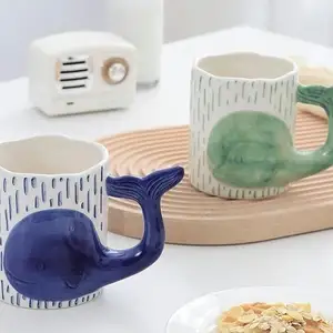 독점 도매 3D 세라믹 머그잔 사용자 정의 귀여운 동물 3D 머그잔 색상 유약 백운석 고래 커피 머그잔