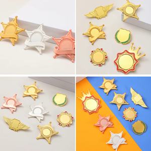 Insignia Metálica Personalizada con Logotipo, Diseño Pintado, Emblema Escolar, Emblema de Clase, Pin Conmemorativo, Letras Grabadas, Artesanía en Metal - Product Image 4