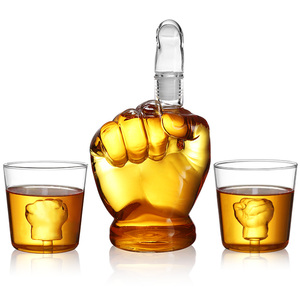 Nouveau design de <span class=keywords><strong>cadeau</strong></span> de luxe tactile personnalisé <span class=keywords><strong>ensemble</strong></span> de carafes à whisky avec index en verre unique - Product Image 5