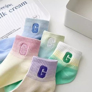 Gradient Women's Ankle Socks With G Lettering Breathable Sweat Absorbing Regular Casual Socks For <b>Spring</b> Summer - Product Image 2
