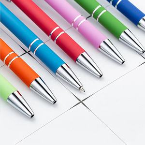 Stylo à bille en plastique souple <span class=keywords><strong>de</strong></span> marque, cadeau promotionnel, logo personnalisé en gros, stylo noir, revêtement en caoutchouc doux au toucher - Product Image 6