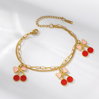 Bracelet en acier inoxydable plaqué or 18 carats anti-ternissement pour femmes, bracelet à breloques en émail coloré en forme de cerise, bijoux de luxe doux