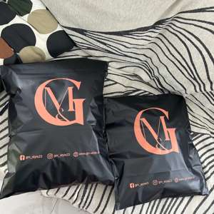 En gros, Chine, pochettes d'expédition en polyéthylène de 12 x 15 pouces, blanches/roses/noires/nude/bleu marine, pour l'emballage de vêtements, auto-adhésives - Product Image 6