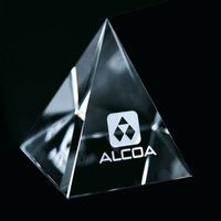 Großhandel Günstige Klare Kristallglas-Pyramide Briefbeschwerer Spirituell Individuell 3D Laser-Graviertes Blumenmuster Poliert