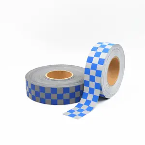 반사 테이프에 파란색 흰색 균일 한 패브릭 Chequer 바느질