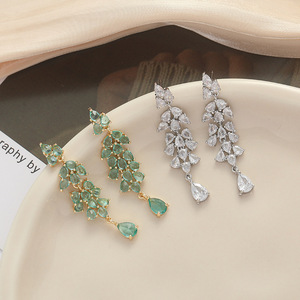 Femmes rétro haut de gamme européen américain Chinoiserie gland boucles <span class=keywords><strong>d</strong></span>'oreilles <span class=keywords><strong>argent</strong></span> aiguille Zircon <span class=keywords><strong>plume</strong></span> haute tendance géométrique - Product Image 3