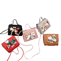 Sac à bandoulière en cuir PU pour femme, style coréen 2026, motif lettre, couleur unie, avec chaînes