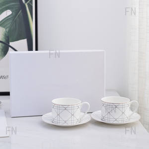 Ensemble de tasses à café en céramique en gros, service de tasses et soucoupes en porcelaine pour les fêtes de famille - Product Image 2