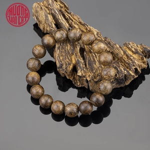 Supply Malay Agarwood <b>Bracelet</b> 12mm Round Beads with Deep Tone and Clean Texture Jewelry Good Price - Product Image 3