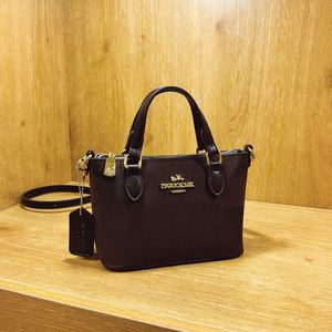 Modelo 2025 del Bolso de Mano para Dama en Forma de Cesta de Verduras. Hecho de material PU. Diseños de Diseñadores de Marca.729 - Product Image 6