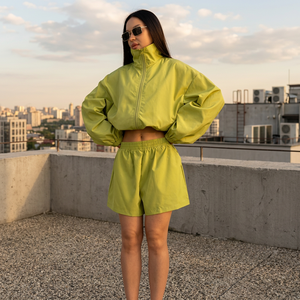 Conjunto Deportivo de Dos Piezas para Mujer, Color Rosa, Manga Larga con Cierre, Pantalones Cortos Deportivos, Estilo Holgado, Color Sólido, Tejido de Poliéster, para Primavera/Verano - Product Image 2