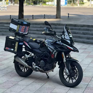 Motocyclette Cruiser d'<span class=keywords><strong>occasion</strong></span> TRK251 Modèle 6 - Product Image 1