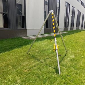 Treppiede di Salvataggio con Verricello per Spazi Confinati - Product Image 4