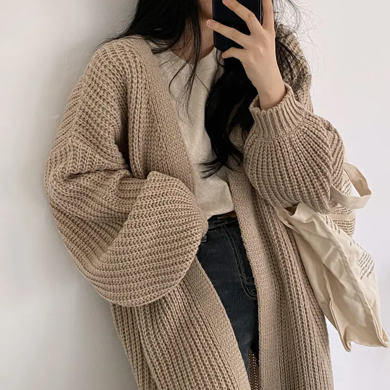 Vente en gros Cardigan long coréen pour l'hiver manches bouffantes tricots pull maxi en tricot pour femmes