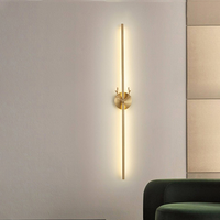 Applique murale moderne minimaliste en forme de bois de cerf, lampe de chevet pour chambre à coucher, applique murale nordique minimaliste de luxe léger pour salon