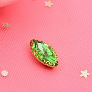 Strass Navette 12 Facettes Bord Doré pour Accessoires Cheveux DIY, Vêtements et Décorations à Coudre à la Main - Product Image 4