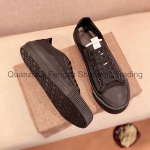 Nouvelles Chaussures en Toile Designer Été 2025 pour <span class=keywords><strong>Femme</strong></span> – Qualité Supérieure, Style Skateboard Tendance, Chaussures <span class=keywords><strong>de</strong></span> Marche <span class=keywords><strong>de</strong></span> Luxe, Série M Variée - Product Image 2