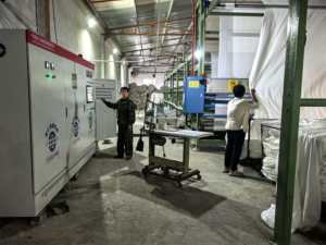 Neue Dual-Funktions-PLC-gesteuerte Walzen-Schurpresse 380V 120KW für Nass-/Trocken-Woll-, Sand- und Rindenbearbeitung in Textilien - Product Image 2