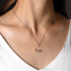 Collar cruzado hueco de plata S925 con colgante de moissanita, accesorios simples para cadenas de compromiso, tipo punto caliente al por mayor - Product Image 5