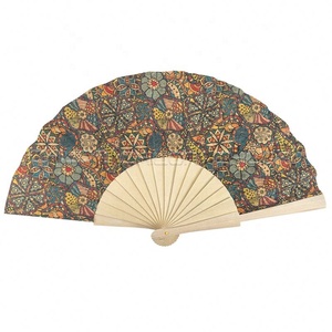 Abanico de mano plegable de madera de corteza de regalo de boda con logotipo personalizado Vintage con técnica pintada abanico de madera decorativo - Product Image 1