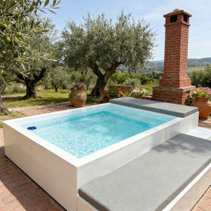 Piscine hors sol en fibre de verre avec canapé – Comprend un système de chauffage, de pompe et de filtration pour les complexes hôteliers et les villas - Product Image 3