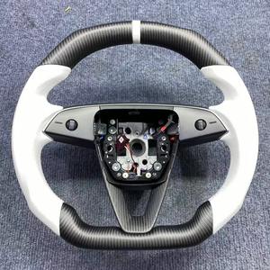 Volant en fibre de carbone véritable CarbMod Highland pour Tesla modèle Y/3 poignée en cuir Nappa avec fonction de chaleur - Product Image 4