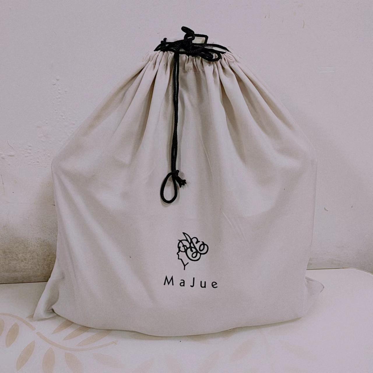 กระเป๋าผ้า สีเบจอ่อน ขนาดกลาง 17 นิ้ว