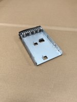 Adaptateur de baie de disque dur de 3,5 pouces à 2,5 pouces MCP-220-00043-0N