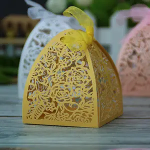Kotak Kemasan Manis Suvenir Pesta Pernikahan Pernikahan India Romantis Gaya Baru 2022 Kotak Permen untuk Tamu dengan Dekorasi Kupu-kupu