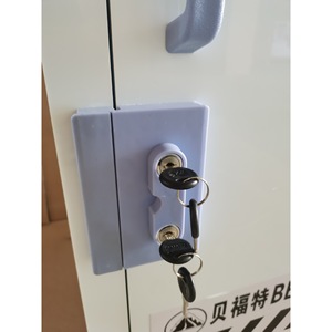 Armoire de stockage de produits chimiques Berfect Pp pour laboratoire avec double verrouillage et niveau de sécurité élevé - Product Image 4