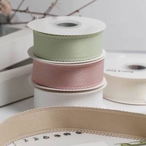 <span class=keywords><strong>Ruban</strong></span> à double vague en satin <span class=keywords><strong>de</strong></span> 4 cm, vente chaude, 50 yards, imprimé argenté, bord ondulé uni, polyester <span class=keywords><strong>et</strong></span> coton, accessoires pour cheveux - Product Image 2