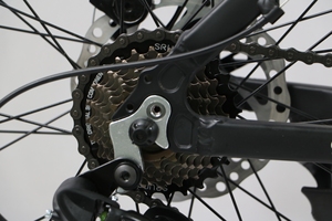 Vélo de montagne OEM taille 21 vitesses, cadre en alliage d'aluminium, frein à disque, pédale ordinaire confortable, couleur jaune, pour femmes et hommes - Product Image 5