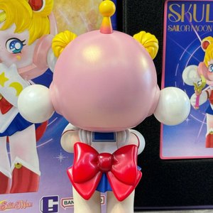 POPMART Skullpanda X <span class=keywords><strong>Sailor</strong></span> <span class=keywords><strong>Moon</strong></span> Co-Branded PVC Trendy Toy Blind Box Figure dal Giappone - Product Image 4